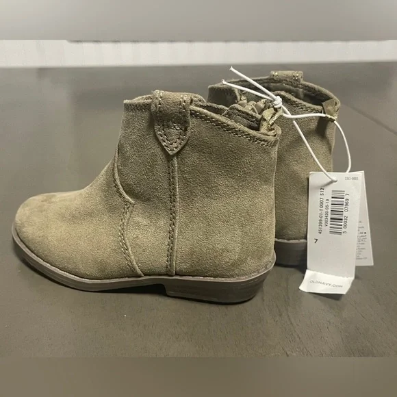 Fall boots - Picture 3 of 4